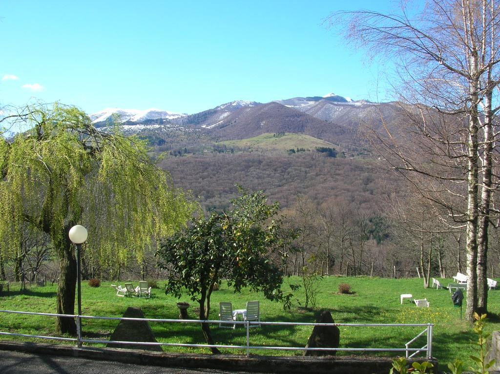 Hotel Rondanino Lanzo dʼIntelvi エクステリア 写真