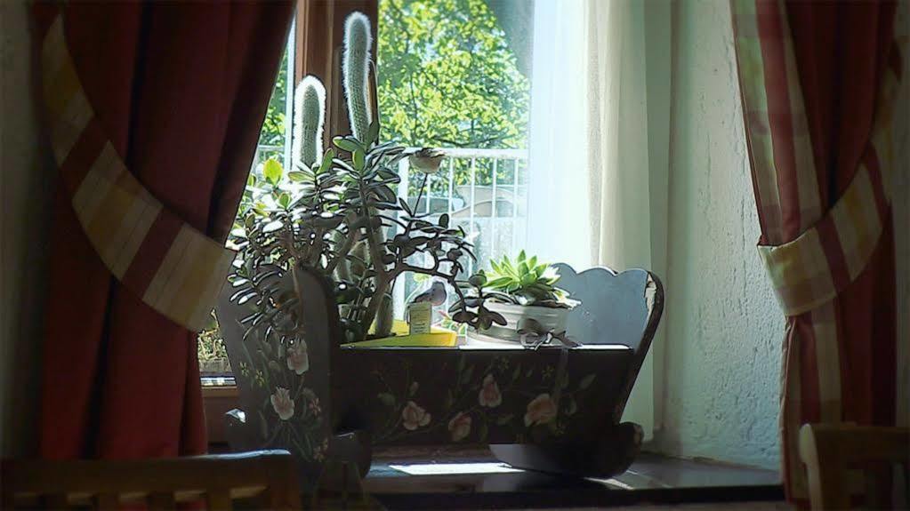 Hotel Rondanino Lanzo dʼIntelvi エクステリア 写真