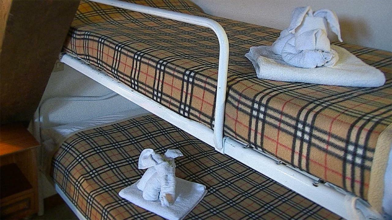 Hotel Rondanino Lanzo dʼIntelvi エクステリア 写真