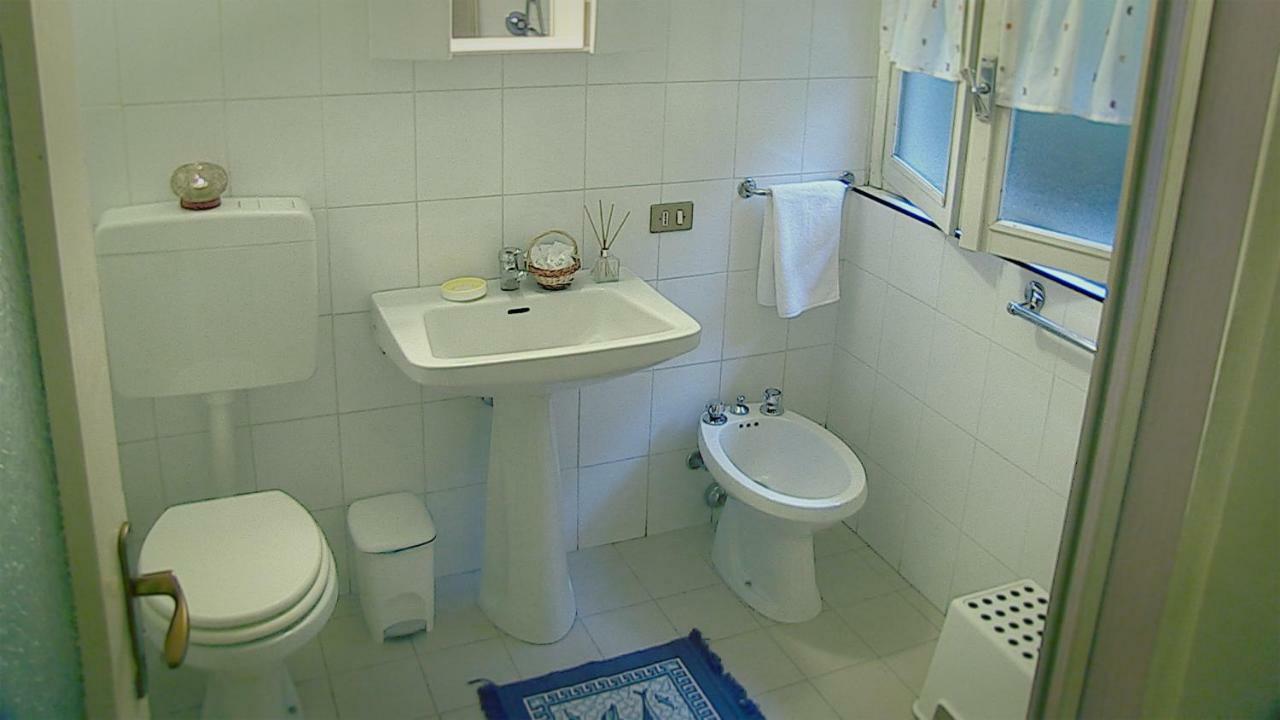 Hotel Rondanino Lanzo dʼIntelvi エクステリア 写真