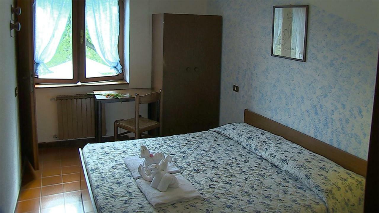 Hotel Rondanino Lanzo dʼIntelvi エクステリア 写真