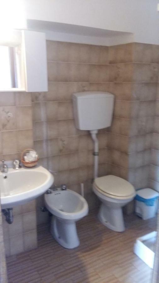 Hotel Rondanino Lanzo dʼIntelvi エクステリア 写真