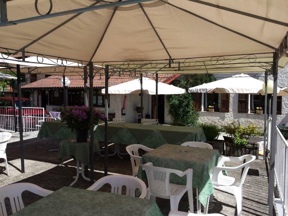 Hotel Rondanino Lanzo dʼIntelvi エクステリア 写真